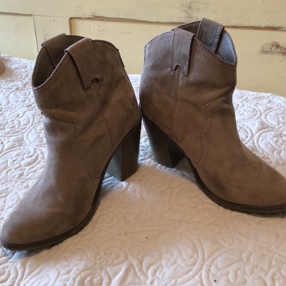 Women’s booties